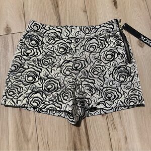 XOXO Black & shimmery gold metallic, side zip & front pockets rose Shorts NWT